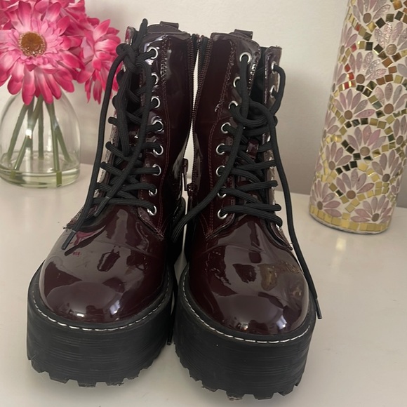 Shoes - Boots burgundy Size 8 fit like a 7- 7.5.